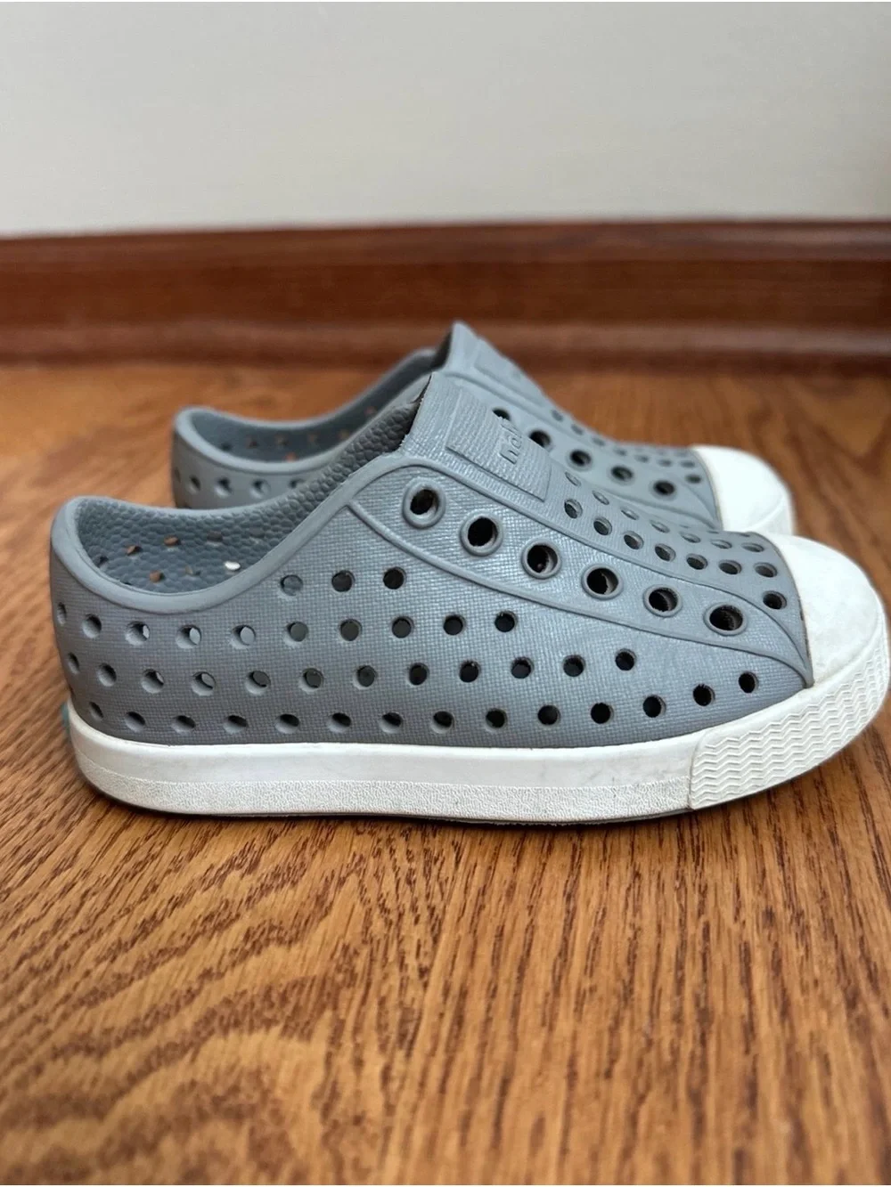 Native Jefferson Shoes Kids C7 Gray Slip-On
